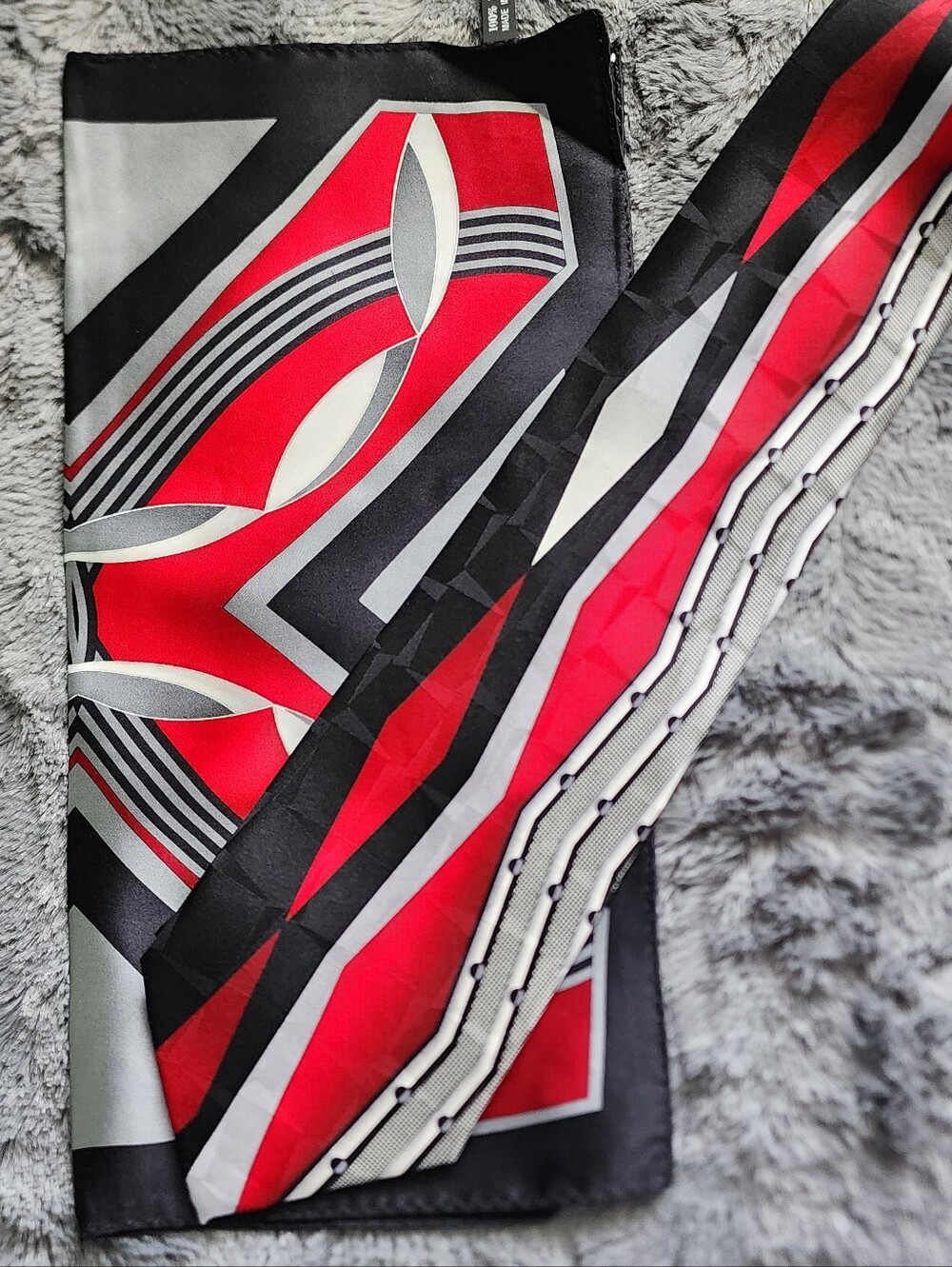 Red, Black & White Geometric Tie and Pocket Square